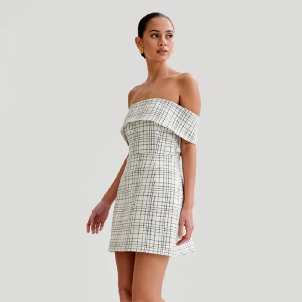✨ Meshki “Helena” Tweed Off-Shoulder Mini Dress — White Check ✨